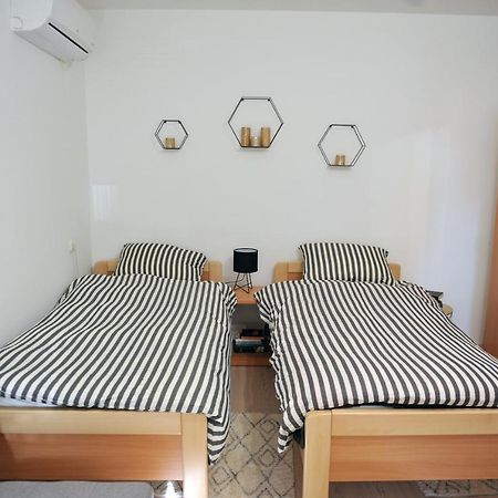 Studio Apartman Bandb Ðakovo Exteriör bild