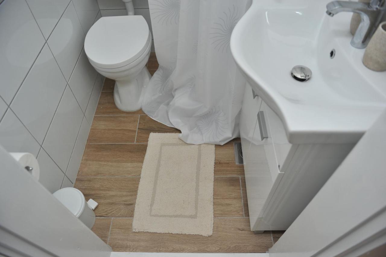 Studio Apartman Bandb Ðakovo Exteriör bild